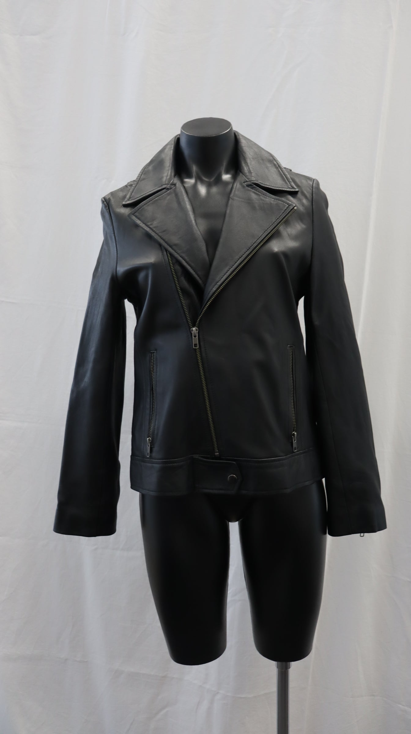 B L A K L U X E Jacket 14