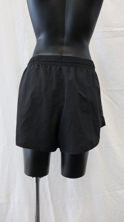 NIKE Shorts L