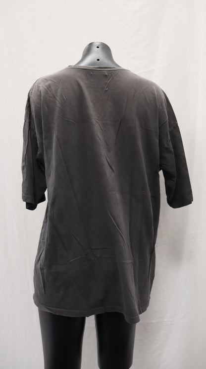 ROUGH STUDIOS Tee M - L