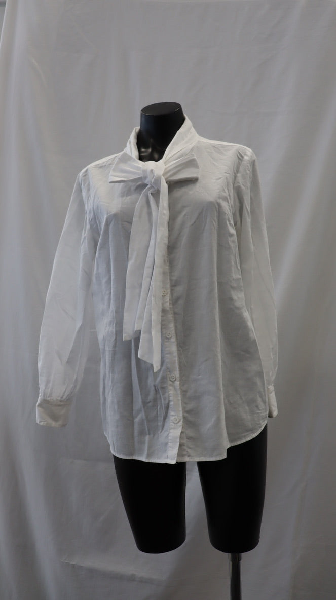 juliette hogan Button Up 12