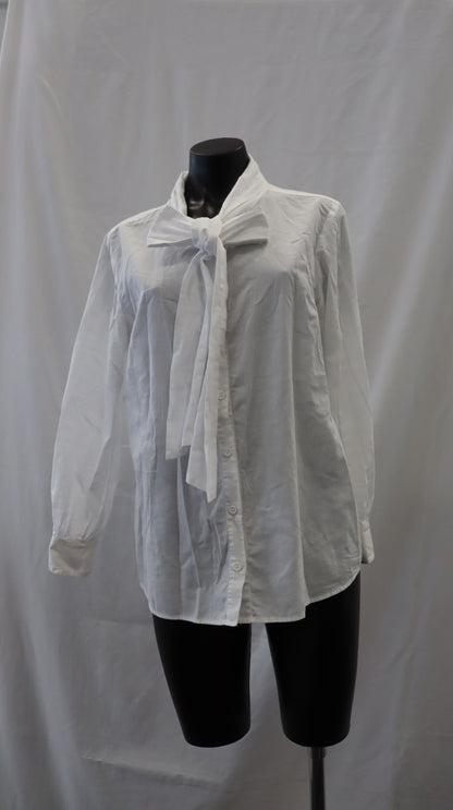 juliette hogan Button Up 12