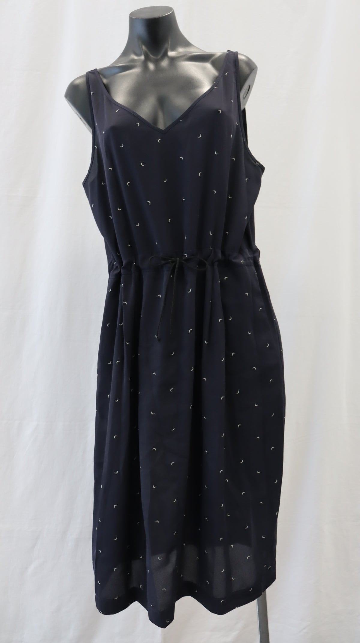 juliette hogan Midi Dress 14