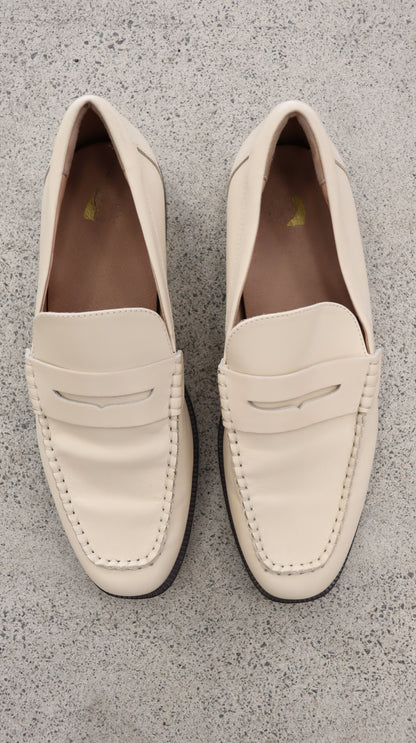 Bared Loafer 39