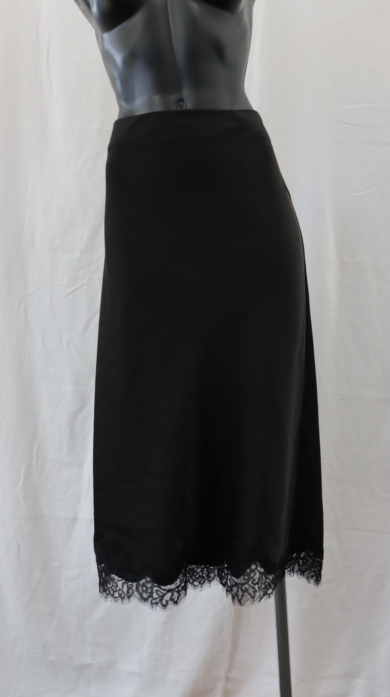 ZARA Midi Skirt L