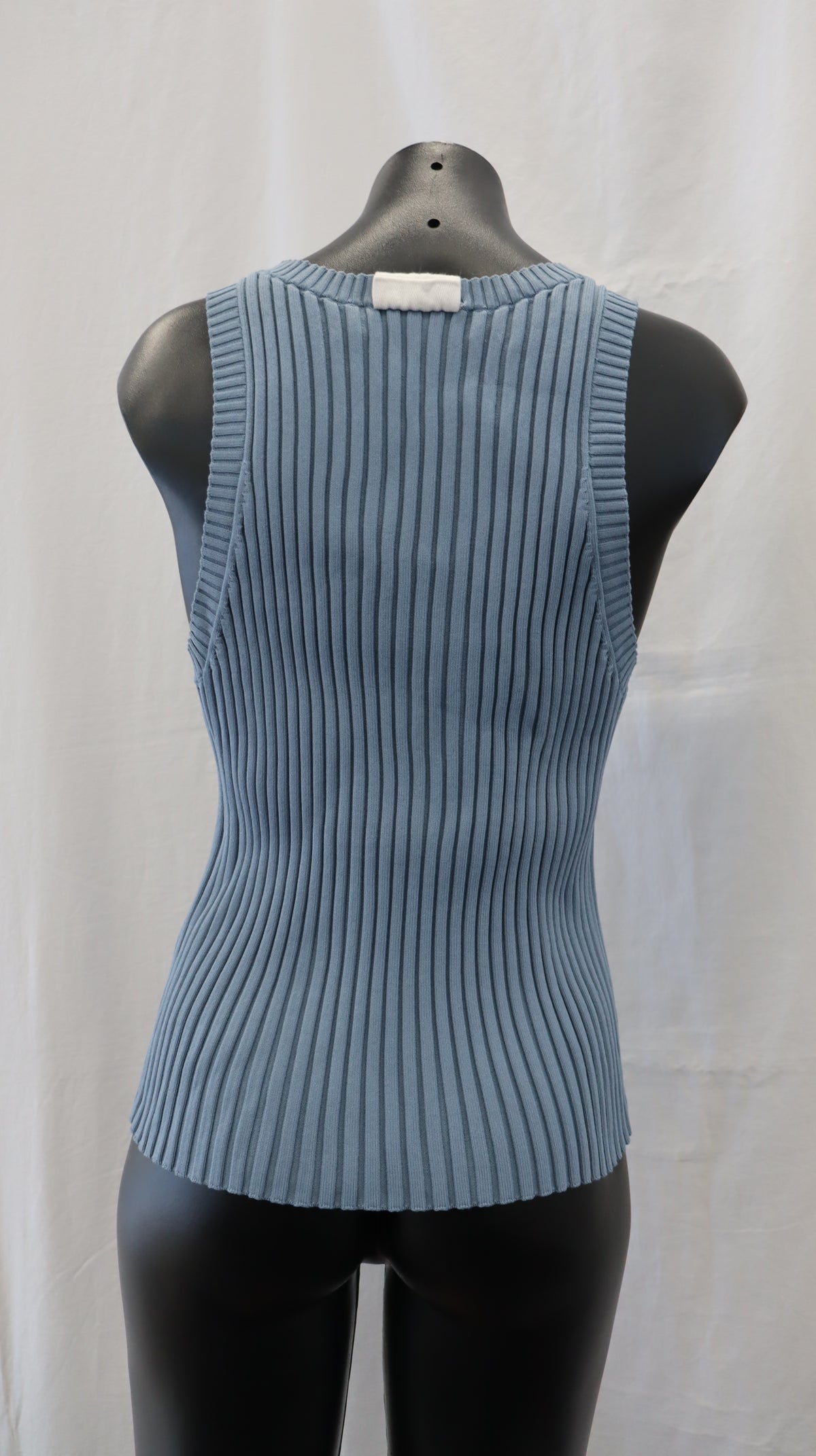 Aje singlet 16