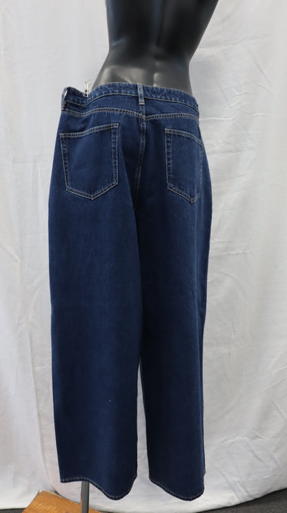 ASSEMBLY LABEL Jeans 16