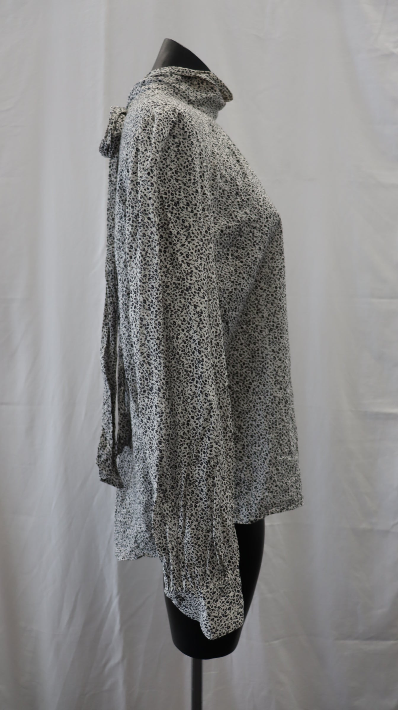 shjark Blouse xs