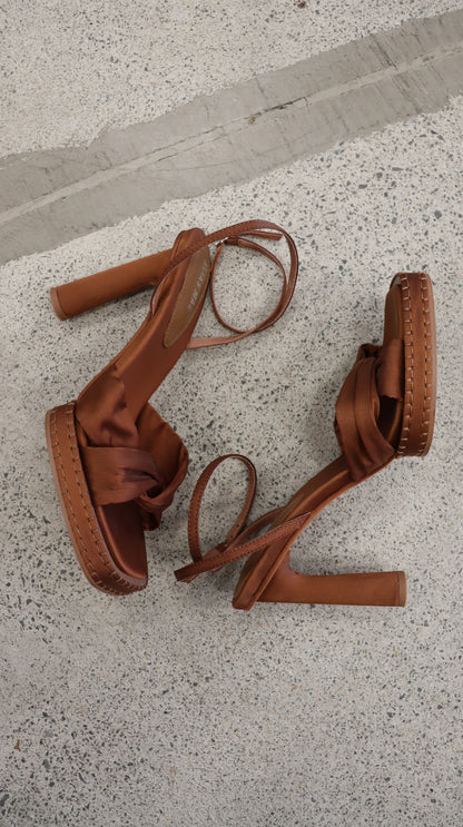 ALIAS MAE Heels 39