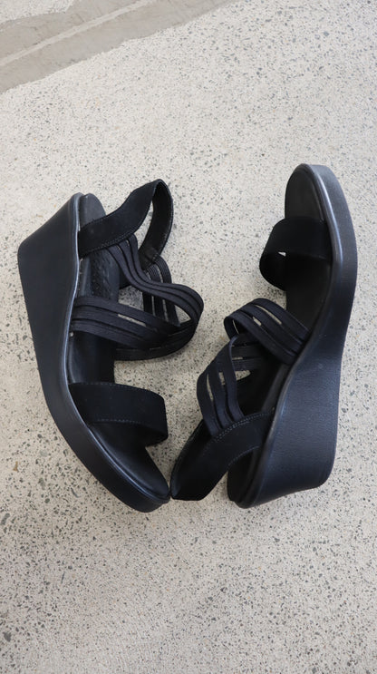skechers Heels 41