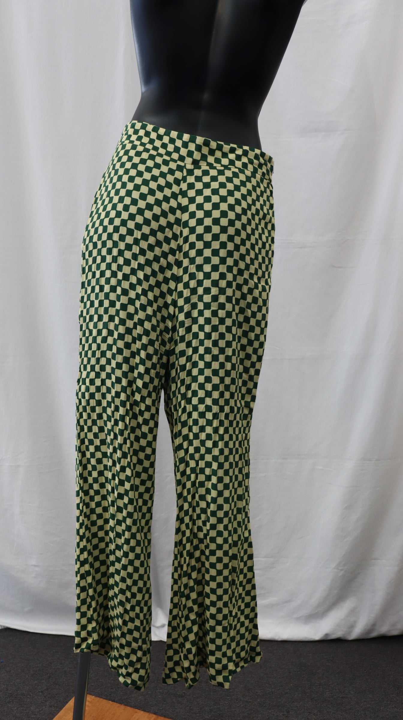 THIRD FORM Pants 8
