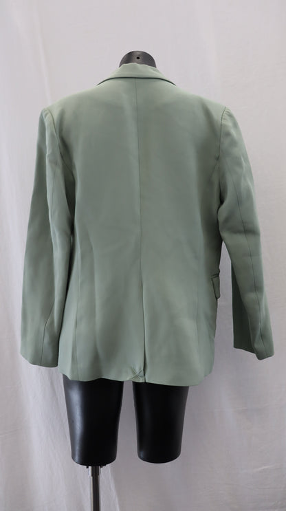 M A X Blazer 8