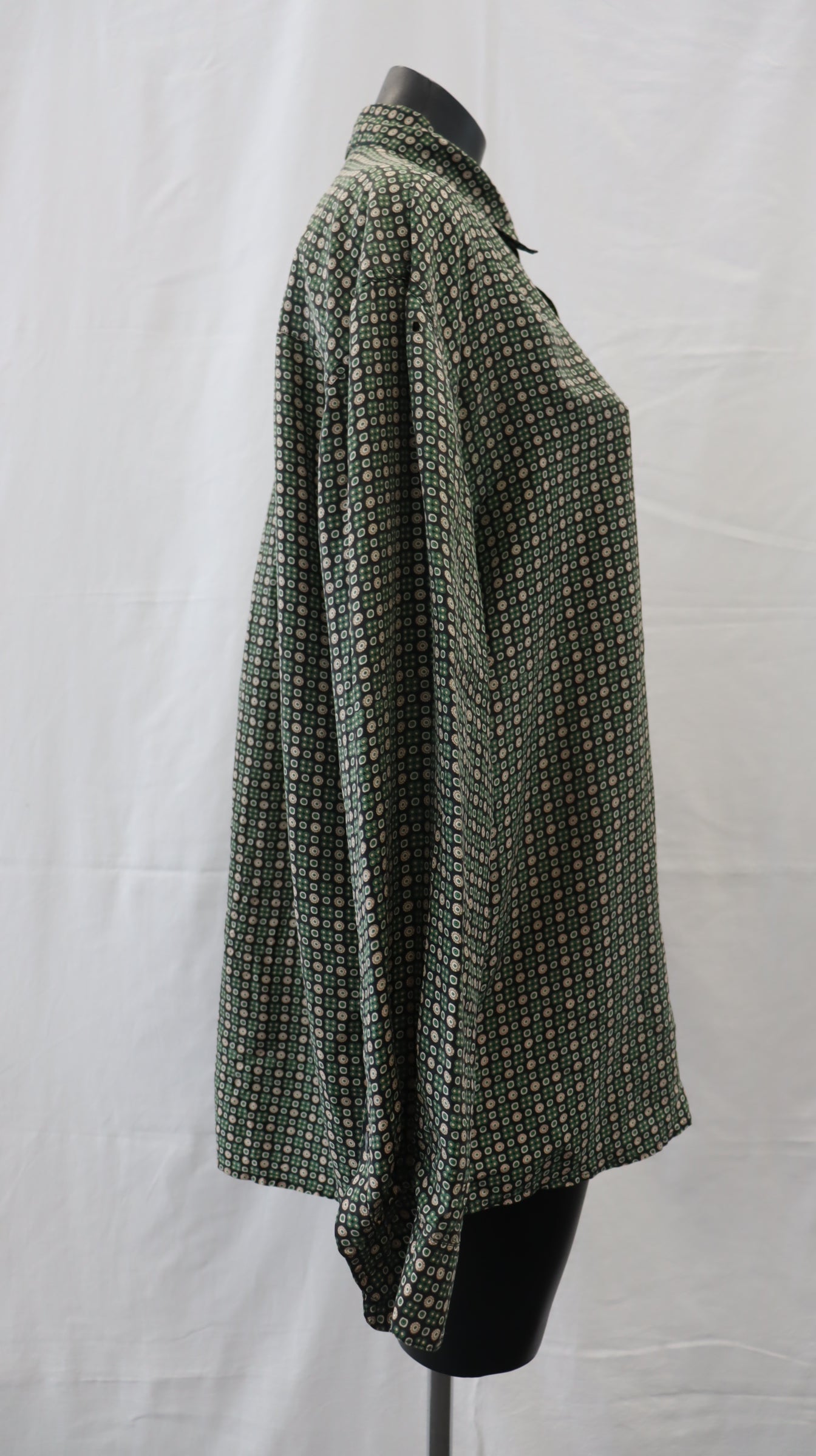 Summa Silk Button Up M