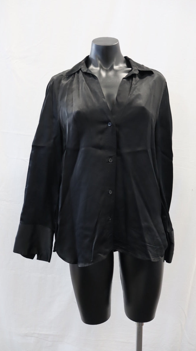 ZARA Button Up M