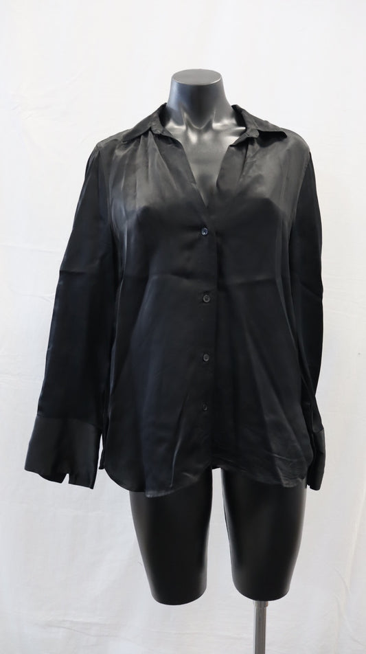 ZARA Button Up M