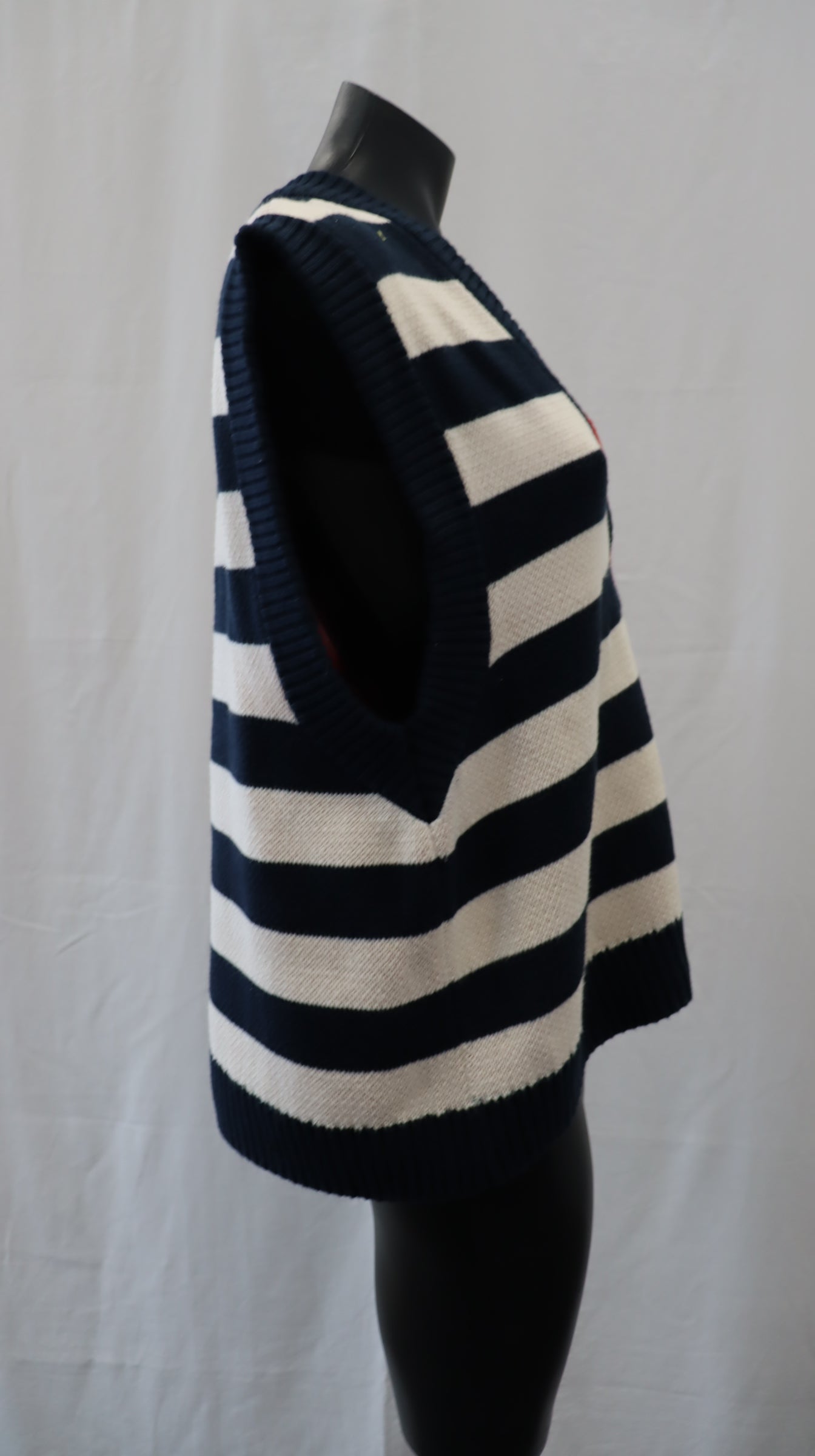 kowtow Vest xs