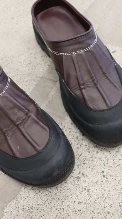 CommonPlace Essentials Clogs 38