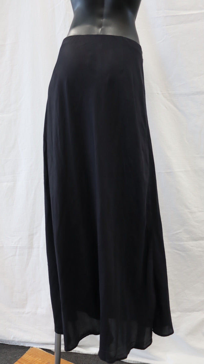 M A X Maxi Skirt 16