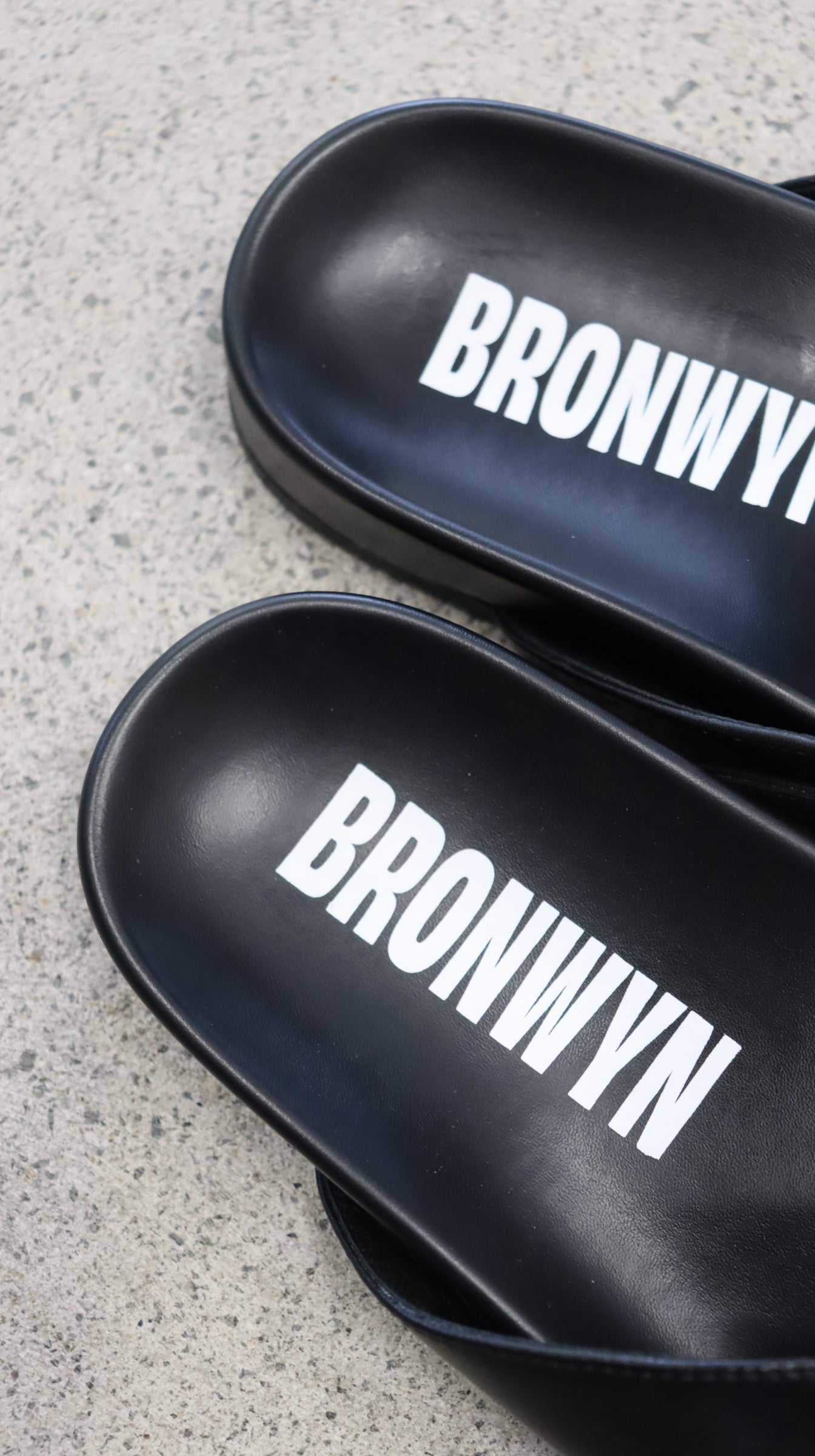 Bronwyn Sandals 40
