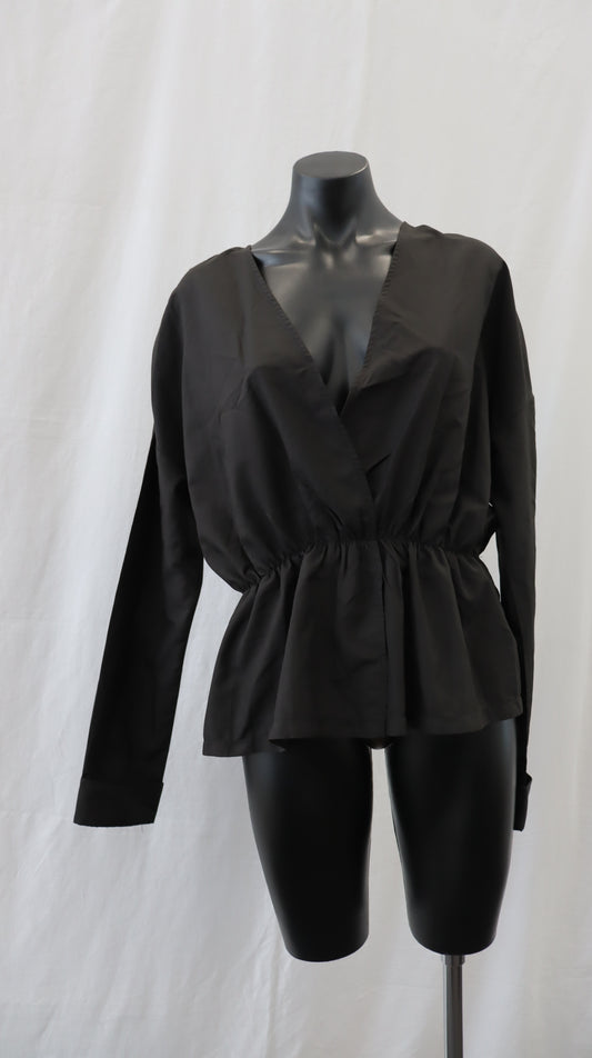 PRETTYLITTLETHING Blouse 12