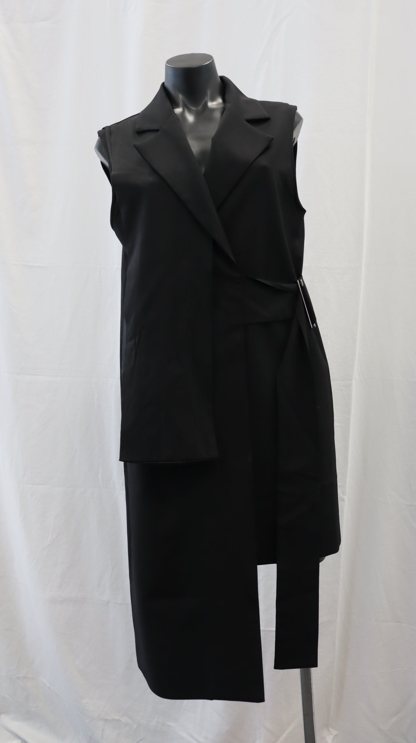 Taylor Vest L