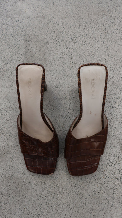 KOOKAI Heels 39