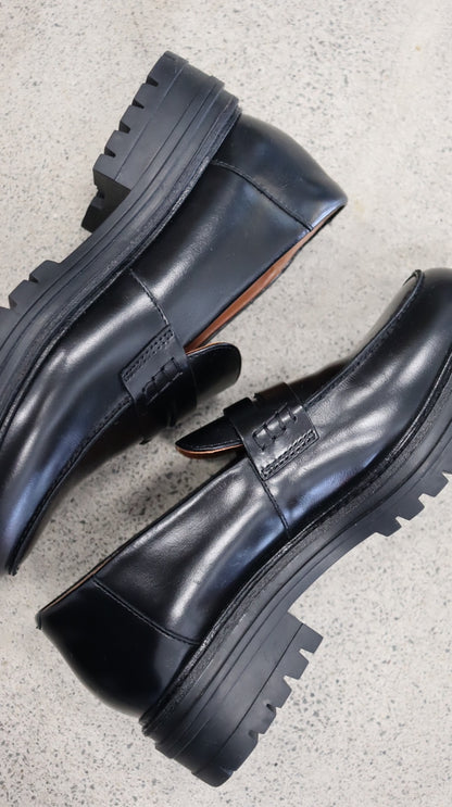 Bared Loafer 39