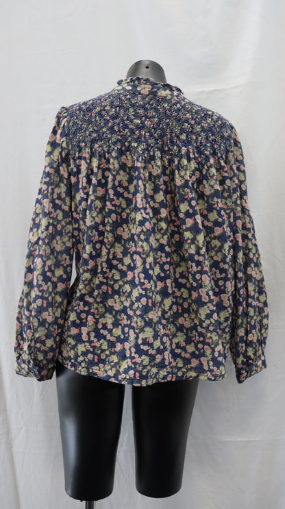 Indi & Cold Button Up M