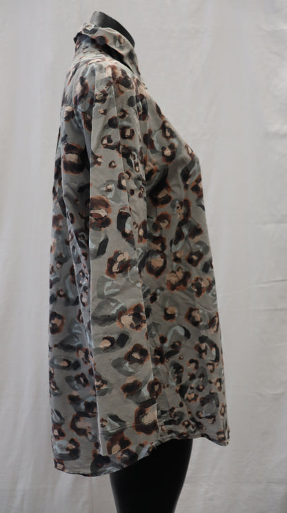 juliette hogan Button Up 12