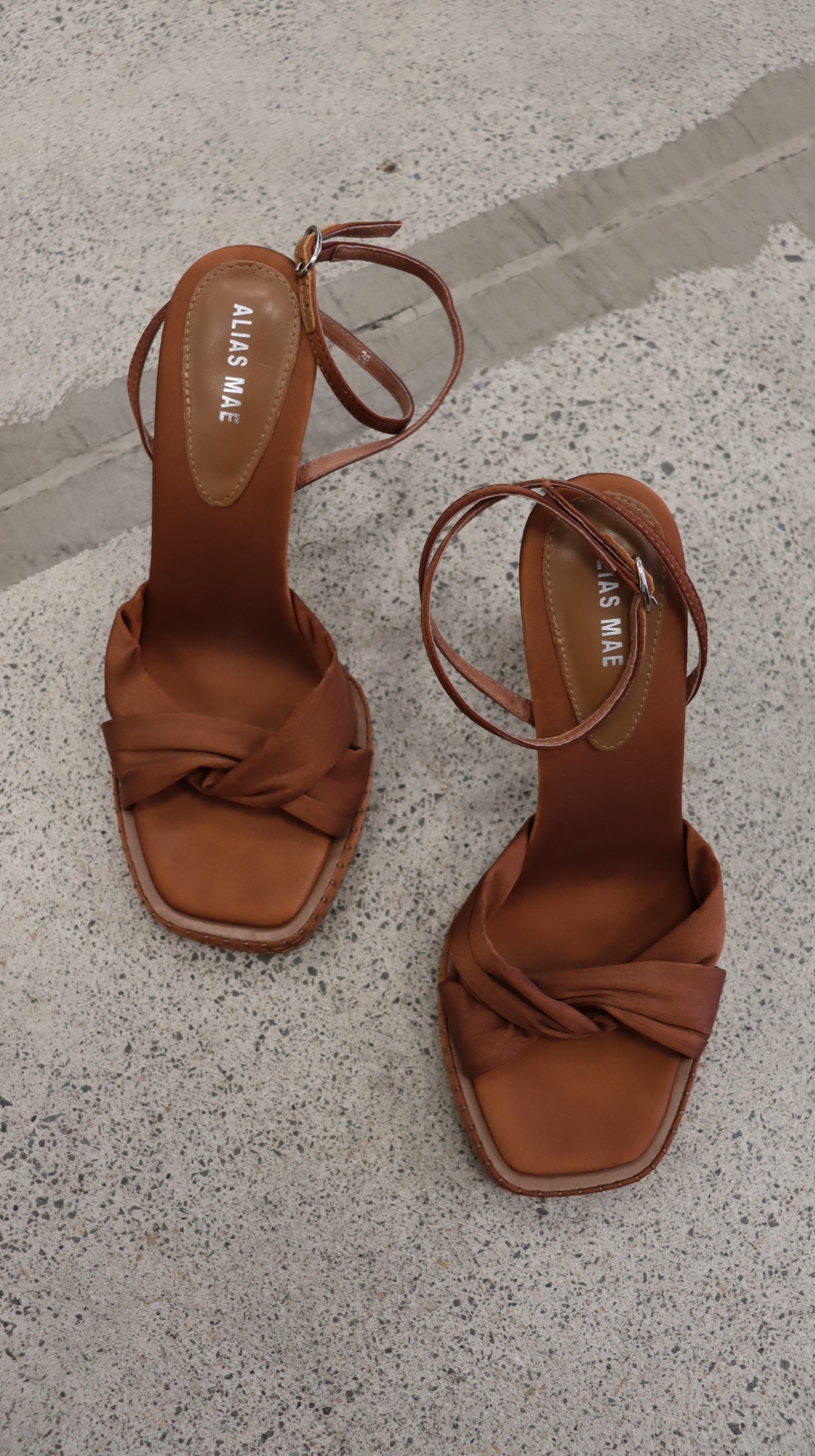 ALIAS MAE Heels 39