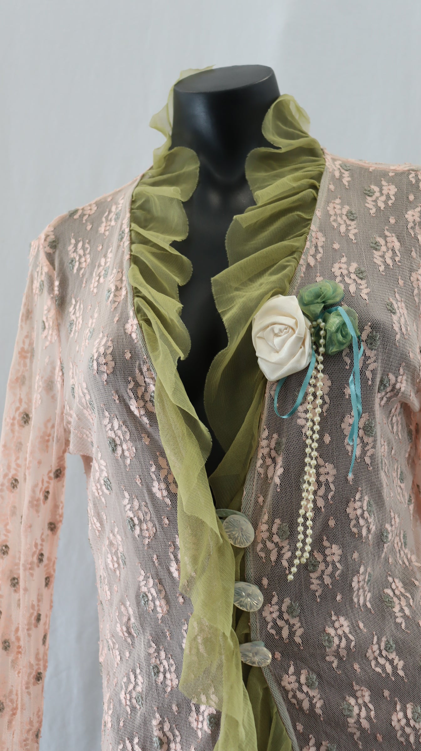 Annah. S. Cardigan L