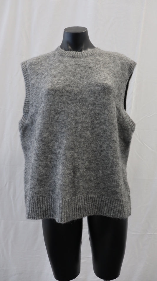 M A X Vest M
