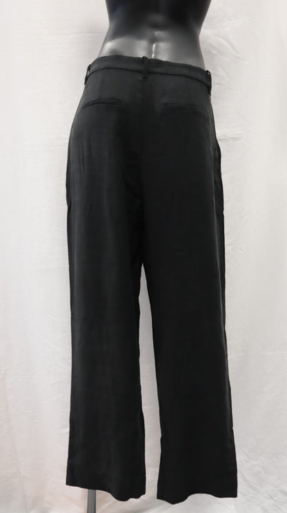 stories be told Pants 10