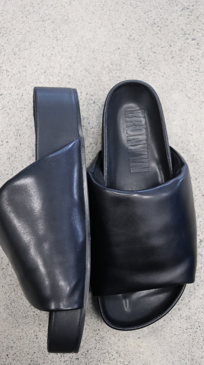 Bronwyn Sandals 41