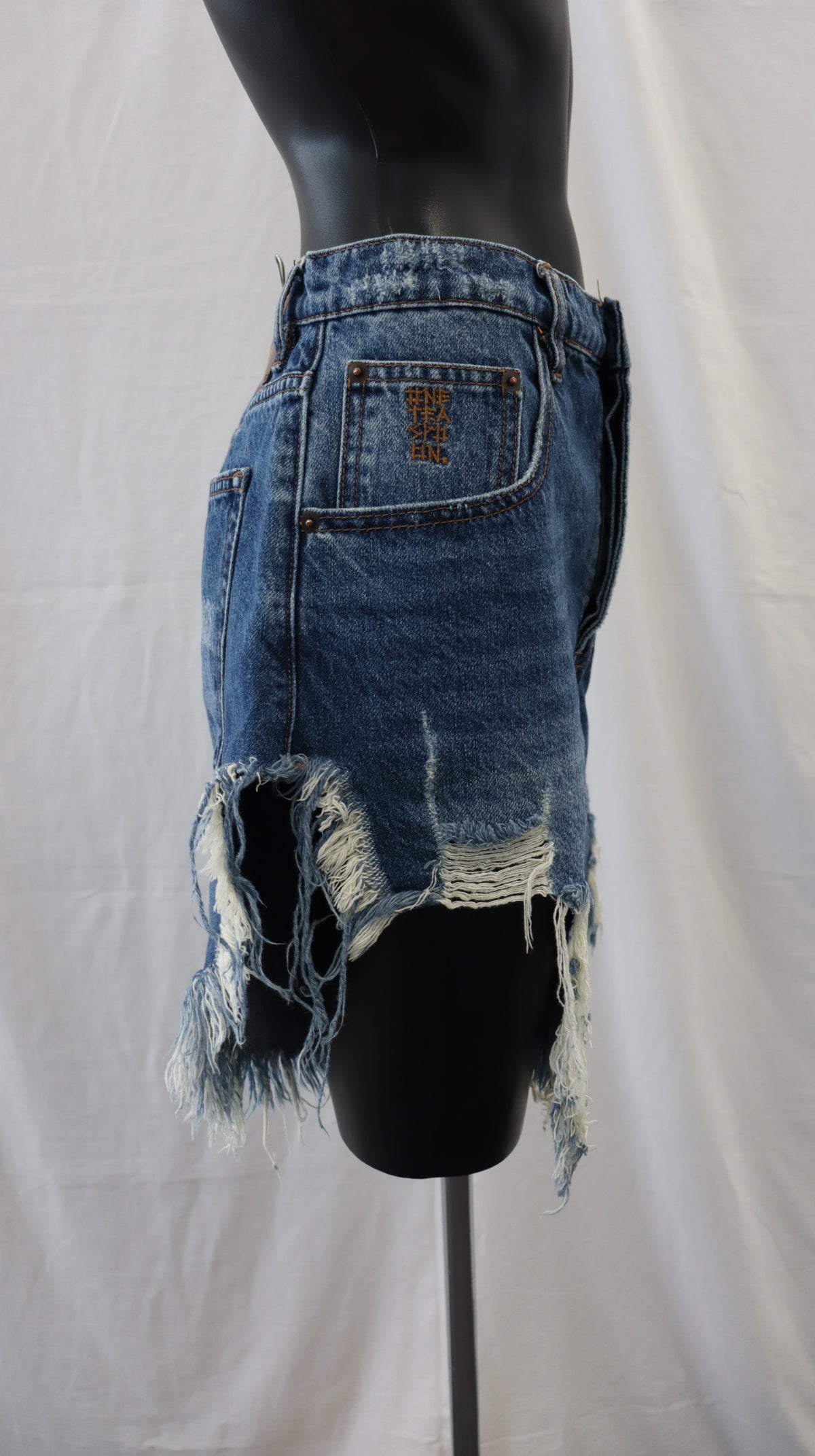 ONE TEASPOON Shorts 14