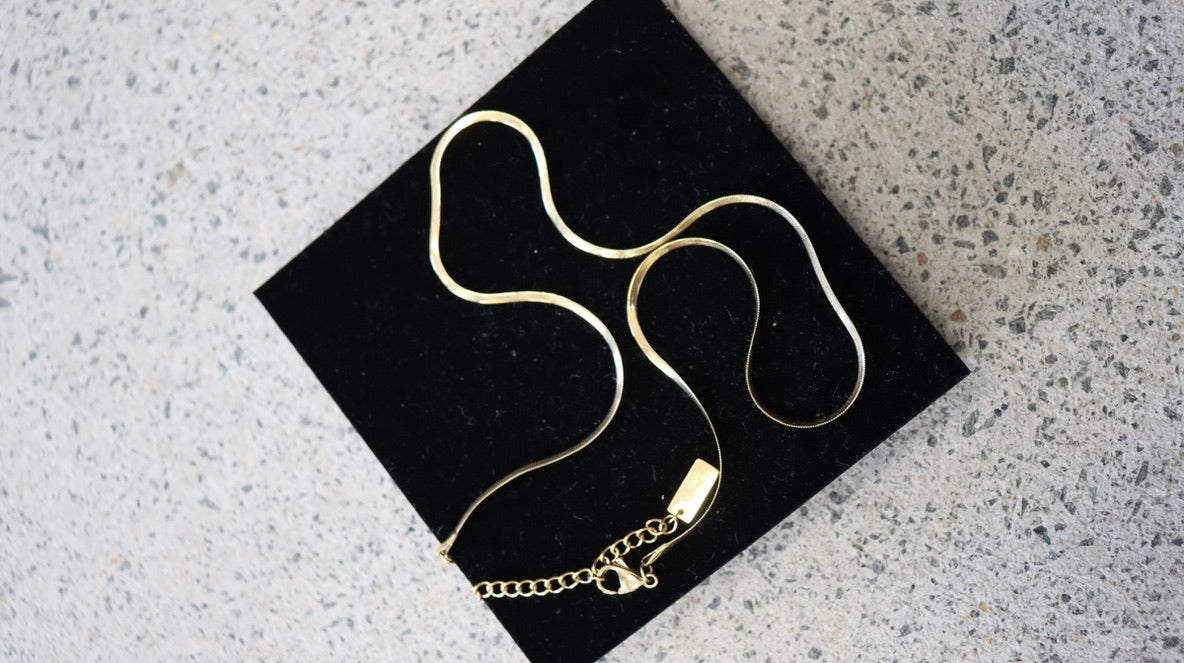 Arms of Eve necklace N/A