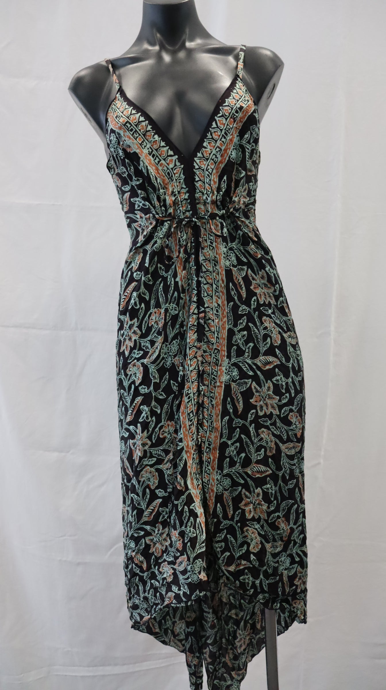 Biddy Bodacious Midi Dress M