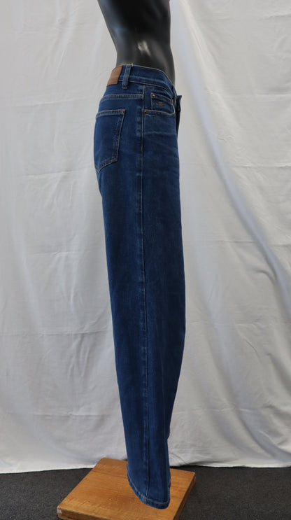 M A X Jeans 10