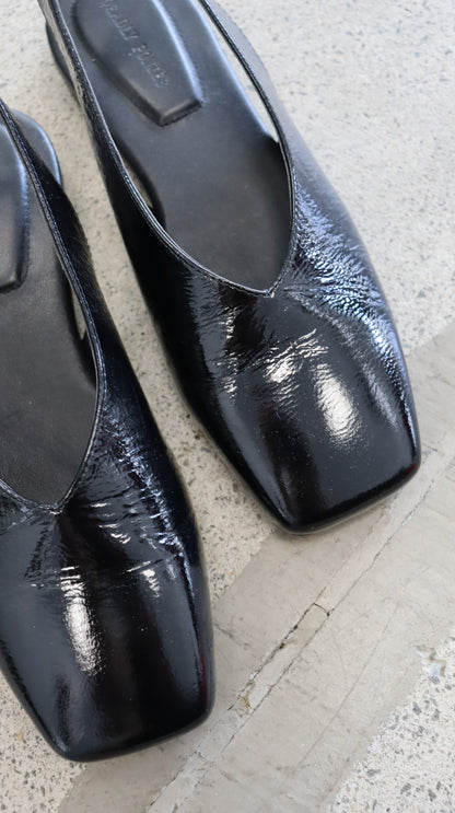 DEADLY PONIES Flats 40