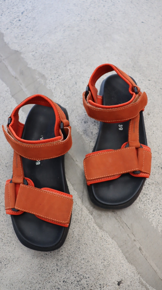 Onwuad Sandals 39