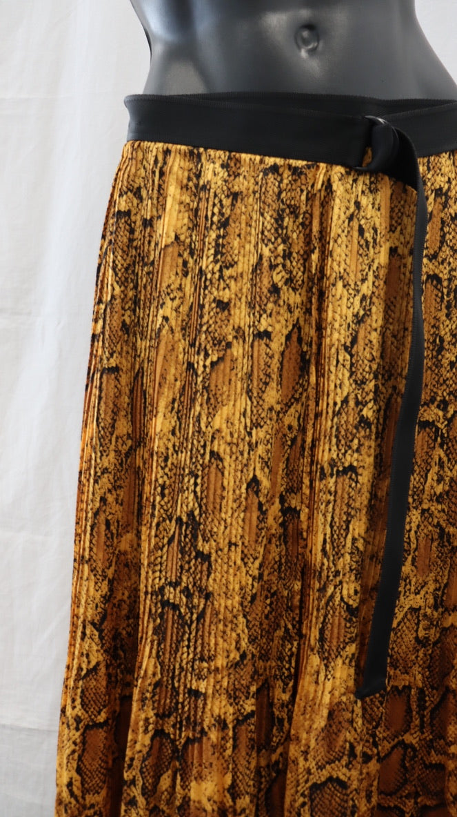 moochi Midi Skirt 12