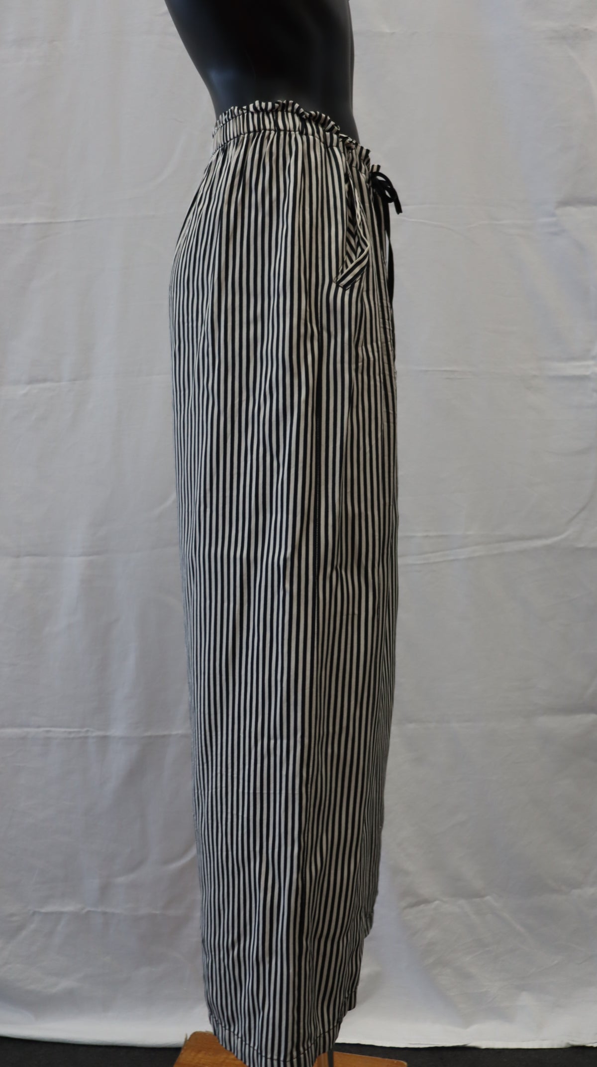 moochi Pants M - L