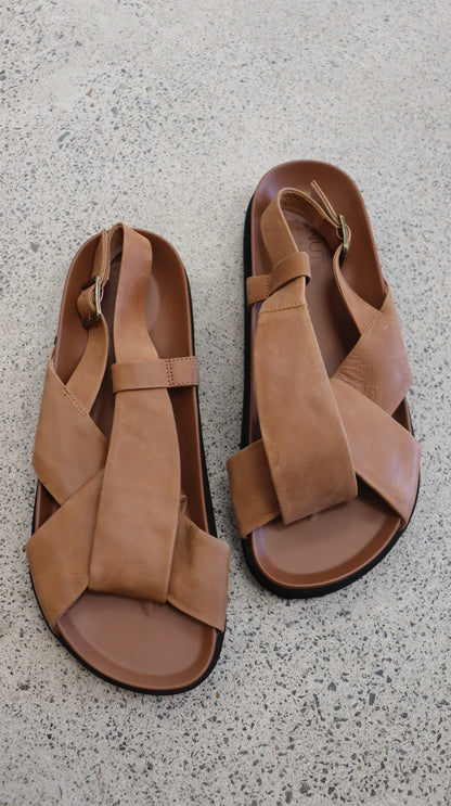 Walnut Sandals 42