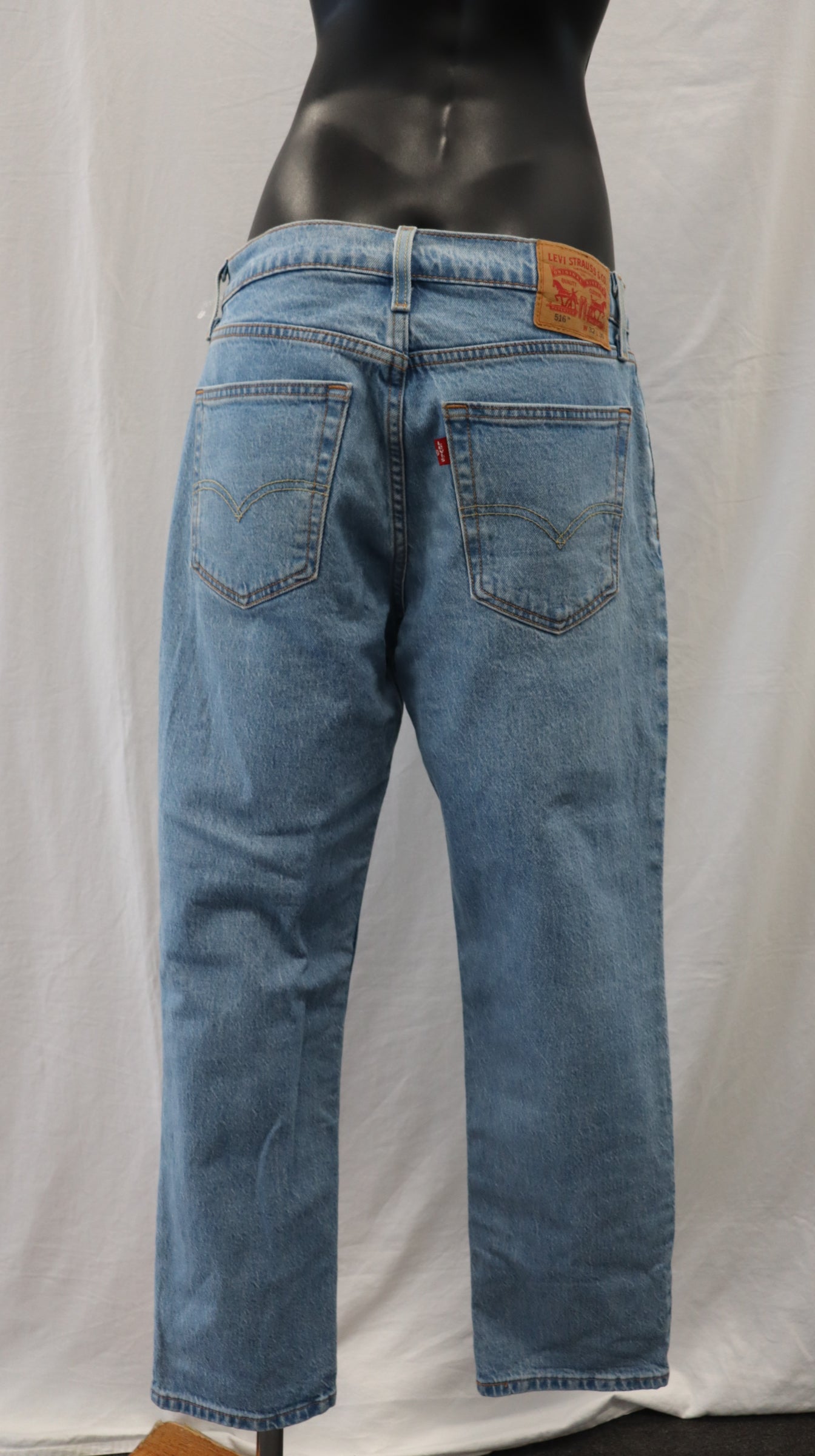 Levi Strauss & CO Jeans 14