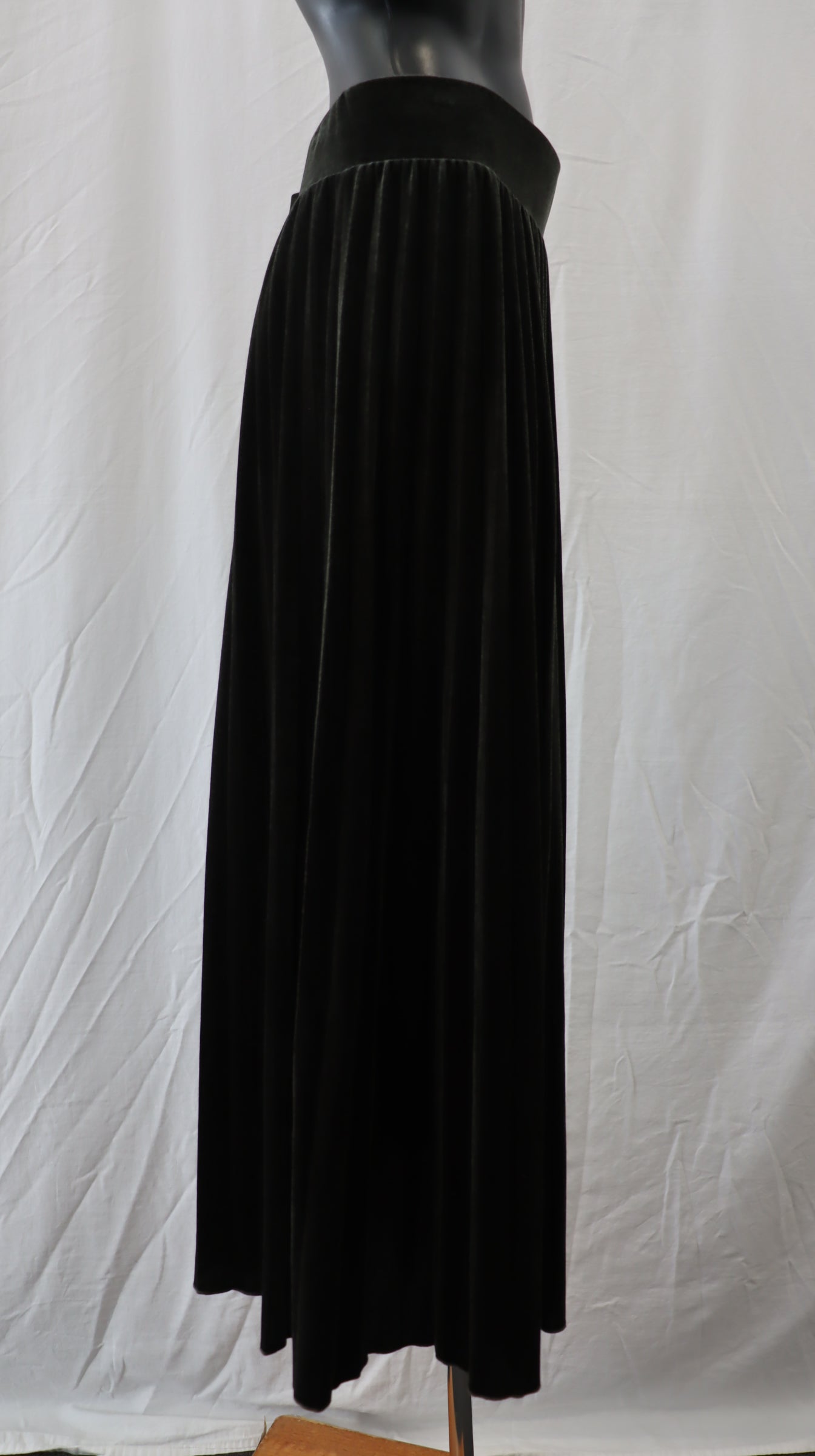 Sills Midi Skirt 14
