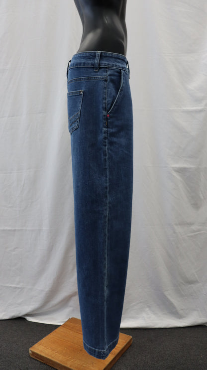elm Jeans 10