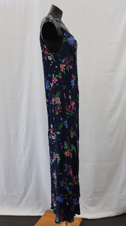 M A X Maxi Dress 16