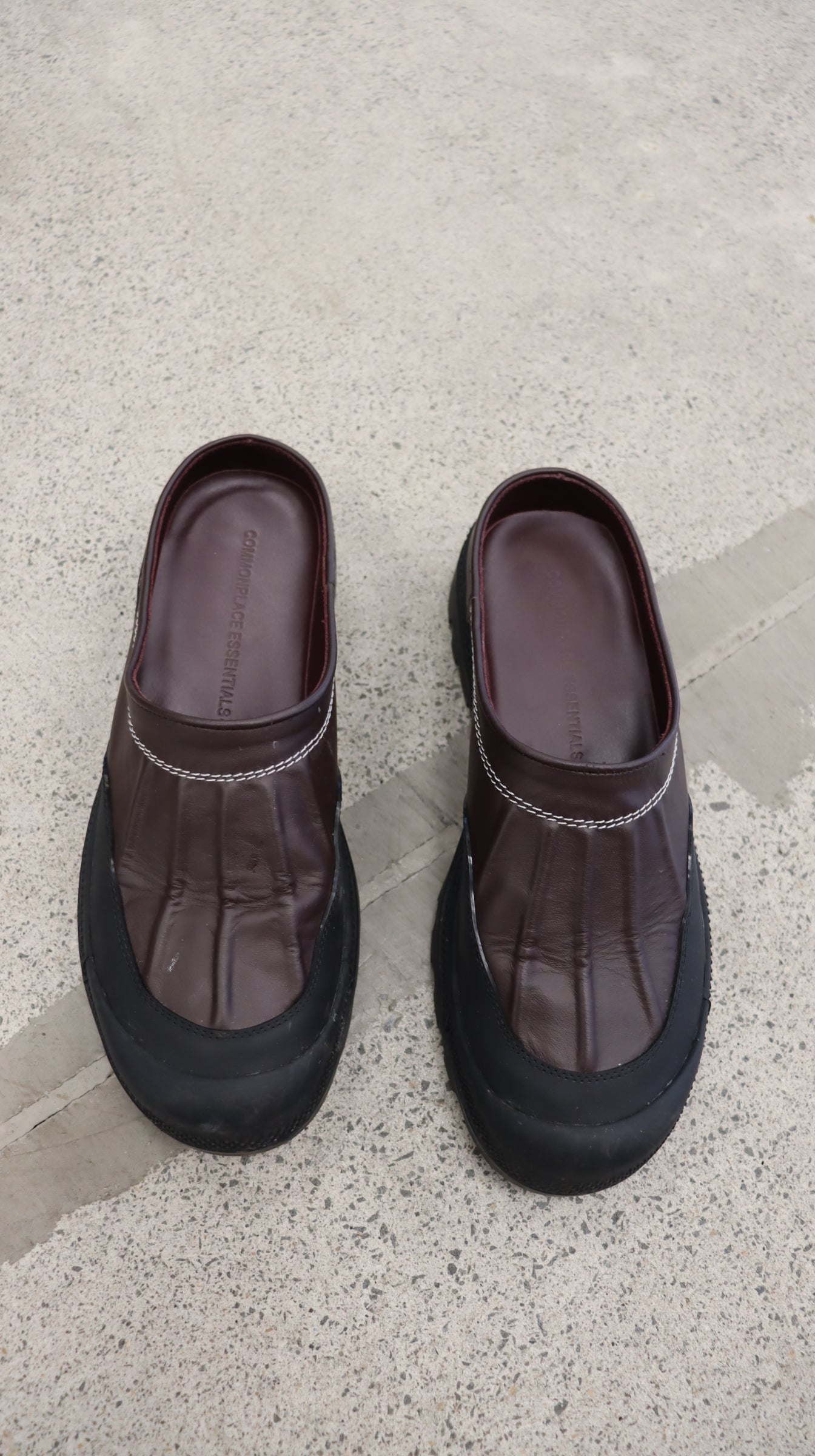 CommonPlace Essentials Clogs 38