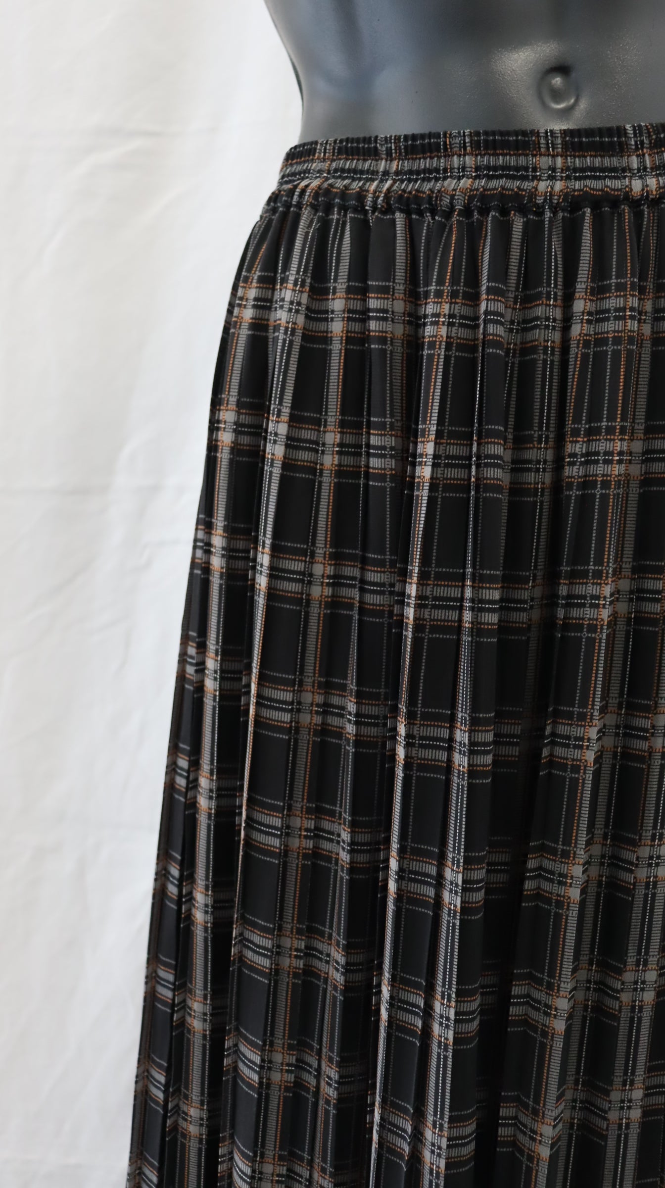 M A X Maxi Skirt 10