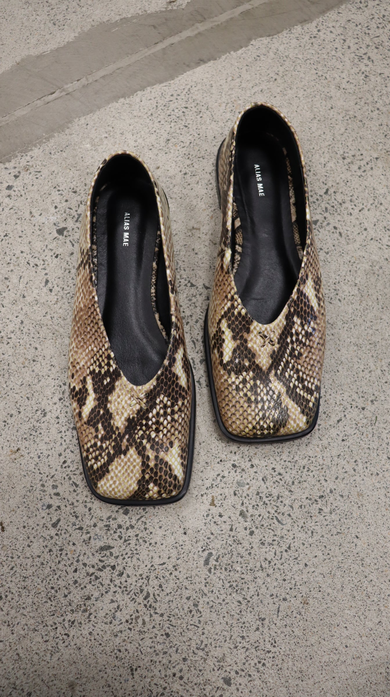 ALIAS MAE Flats 39