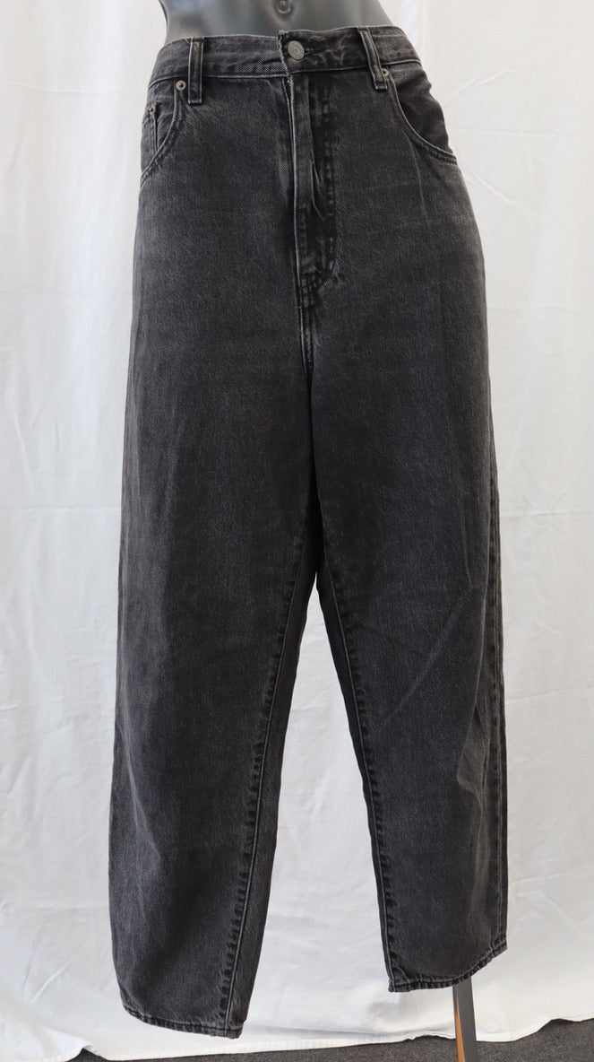 Levi Strauss & CO Jeans 13